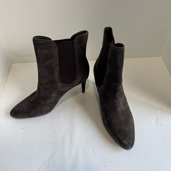 Lauren Ralph Lauren Charcoal Suede Pashia Boots. Size 8.5 - Picture 3 of 11